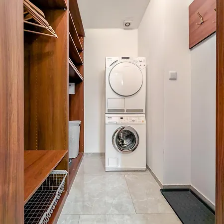 Rynek Prestige By Bookinghost דירה